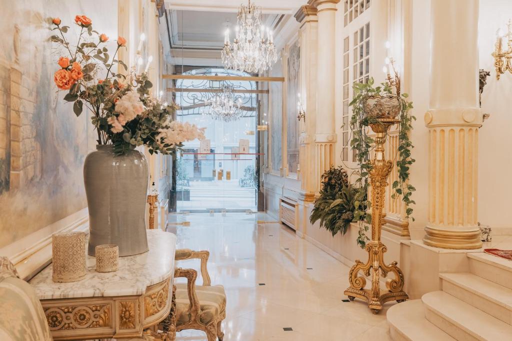 Brussels’ Refined Escapes: A Curated Selection of Luxury Stays